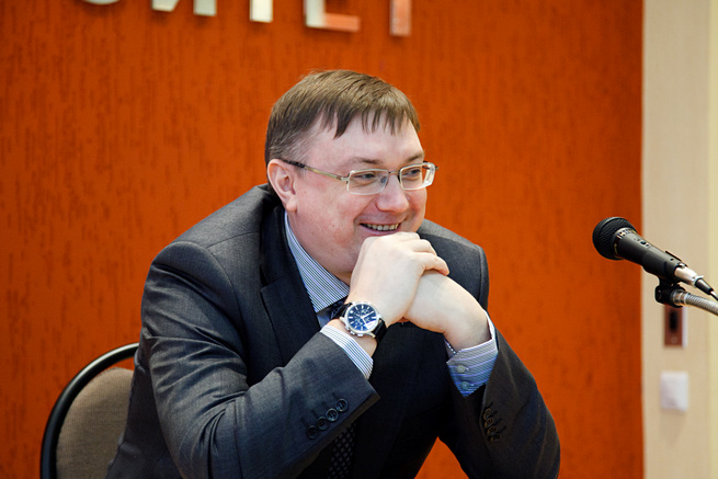 А.Б. Кузнецов со слушателями МАГУ А.Б, Кузнецов со слушателями МАГУ